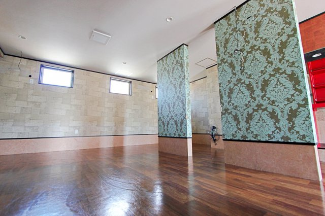 エスポワールシュドの内装|店内仕切り