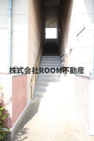 ラケットクラブのロビー|毎日通るロビーはこのようになっています