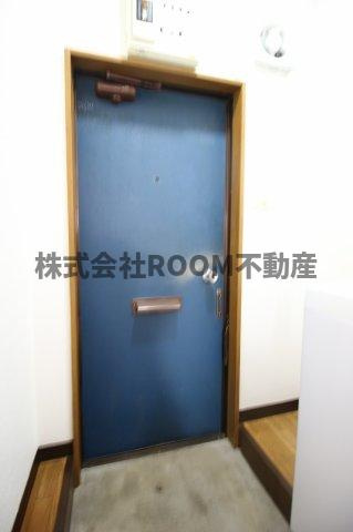 ラケットクラブの玄関|きれいな玄関です