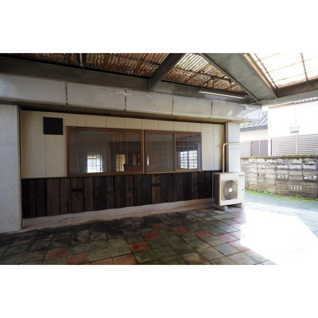 北山1丁目店舗のエントランス
