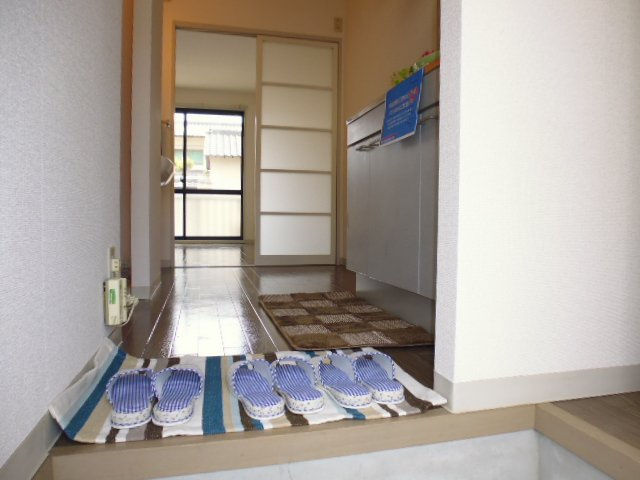 倉敷市連島町西之浦のアパートの玄関