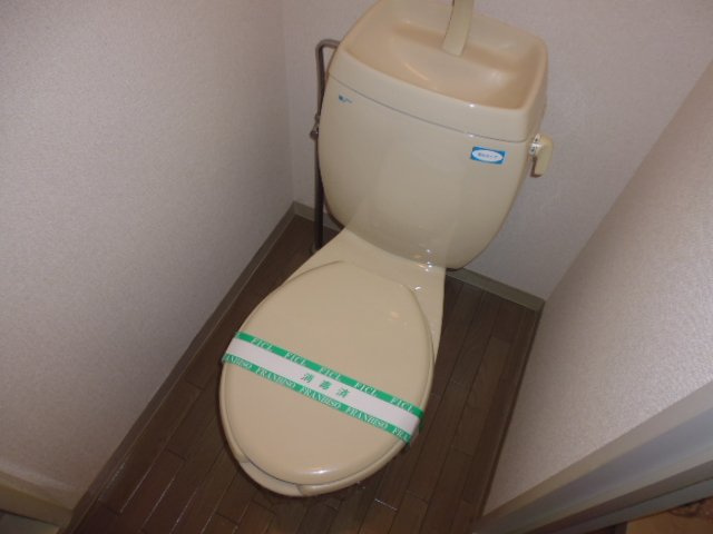 倉敷市連島町西之浦のアパートのトイレ