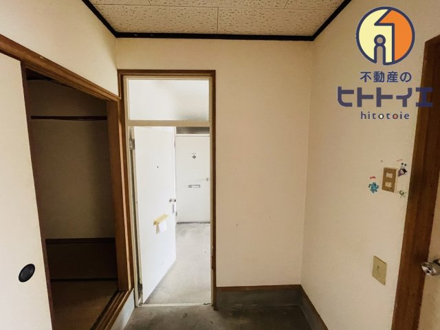 アパートメント中島の玄関