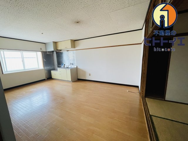 アパートメント中島の居間・リビング