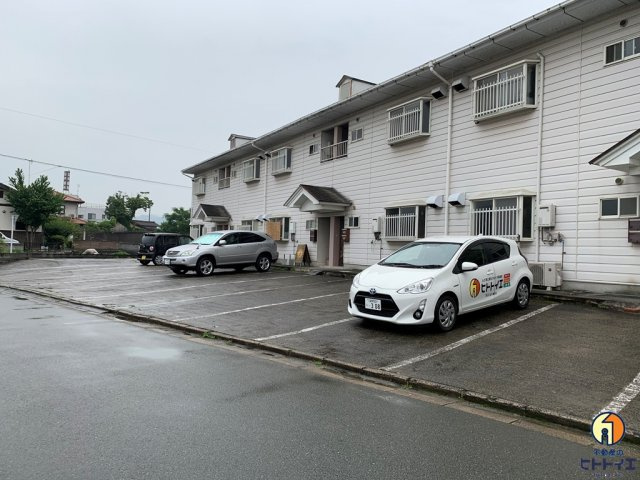 アパートメント中島の駐車場