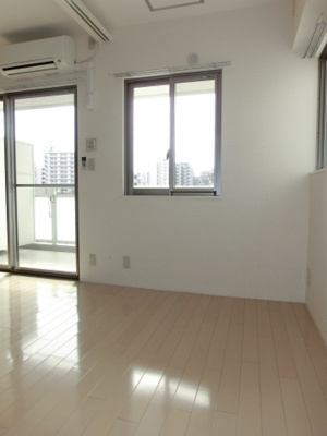 【内装】 | グレイス阿倍野松崎 | 洋室側から撮影