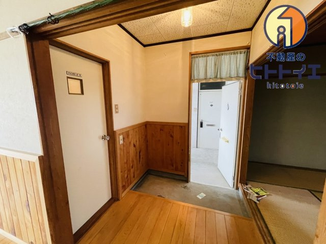 アパートメント中島の玄関