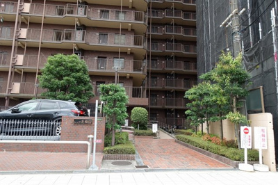 【エントランス】 | レック北梅田 | 梅田も徒歩圏内ですのでお買い物もラクラク。