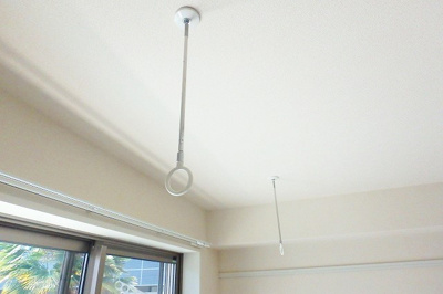 【設備】 | OHANA・Maison・蓮見【SHM】 | 洋室8.5帖のお部屋にある室内物干しです！