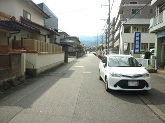 【前面道路含む現地写真】