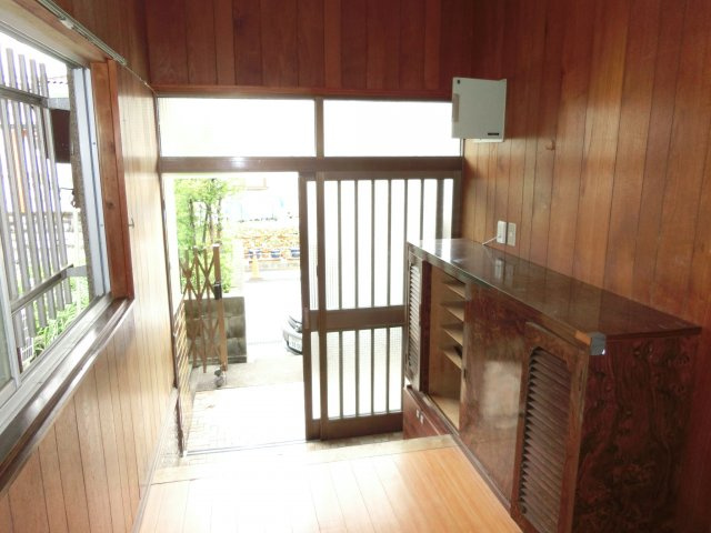 吾川郡いの町枝川　売家の玄関