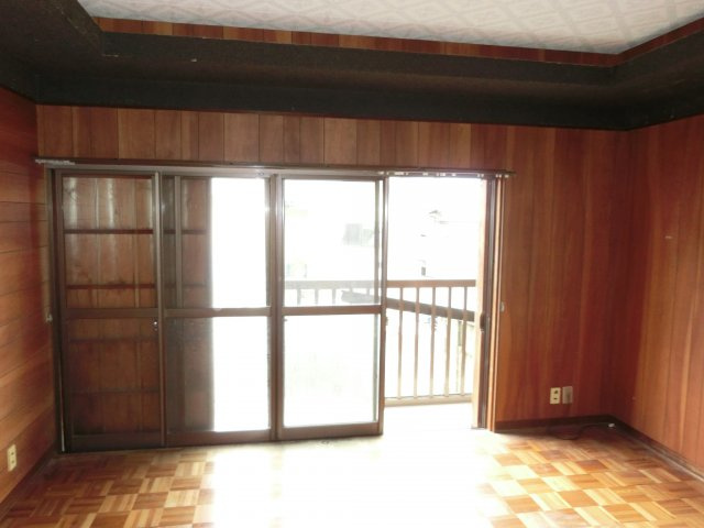 吾川郡いの町枝川　売家の居間・リビング