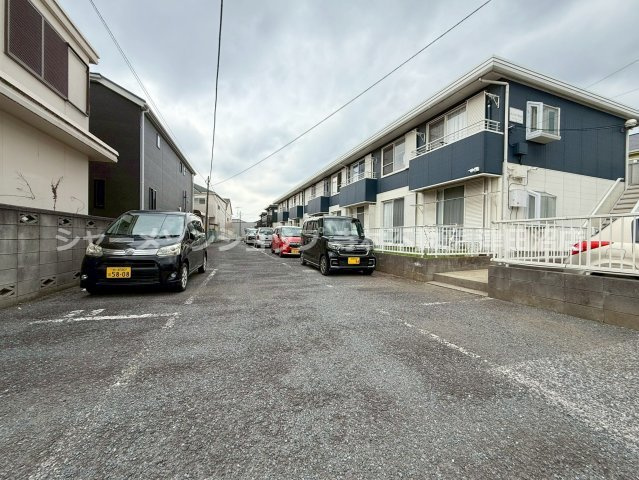 サンドルフ津田沼Ｂの駐車場