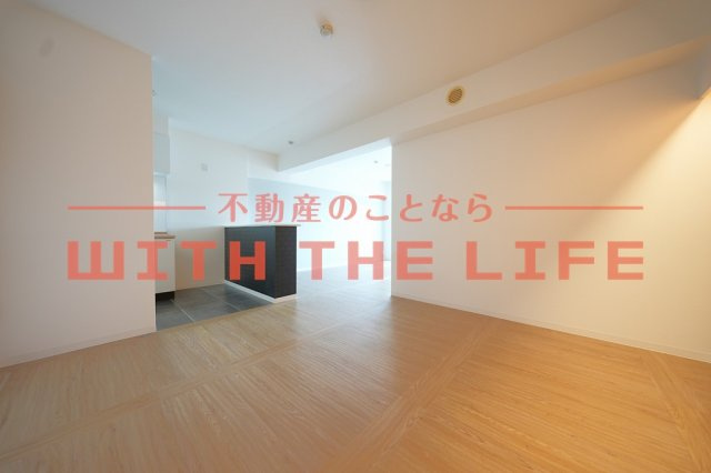 祥栄ビル【キャッシュバック対象物件】の居間・リビング|ゆったり過ごせる居間です