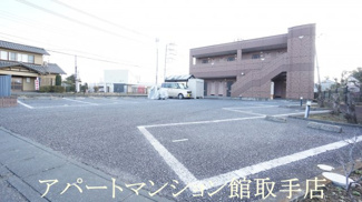 【駐車場】