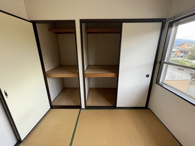 西山コーポの収納