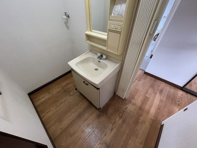 西山コーポの洗面所