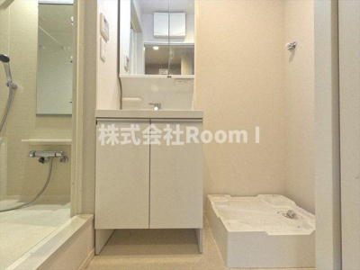 【洗面所】 | チリワクハウス・旭化成ヘーベルメゾンHEBEL HAUS | 明るい洗面所です