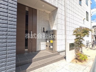 【エントランス】 | チリワクハウス・旭化成ヘーベルメゾンHEBEL HAUS | ゆとりのあるエントランスです