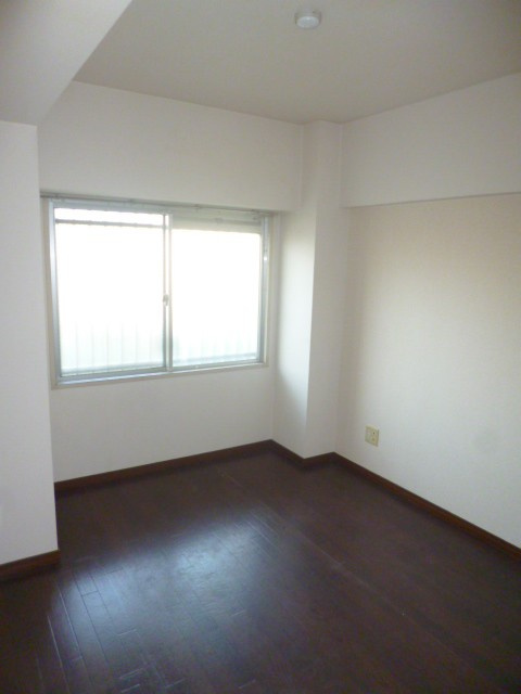 レジデンス高屋敷【キャッシュバック対象物件】の子供部屋|お子さんのためのお部屋にもぴったりです