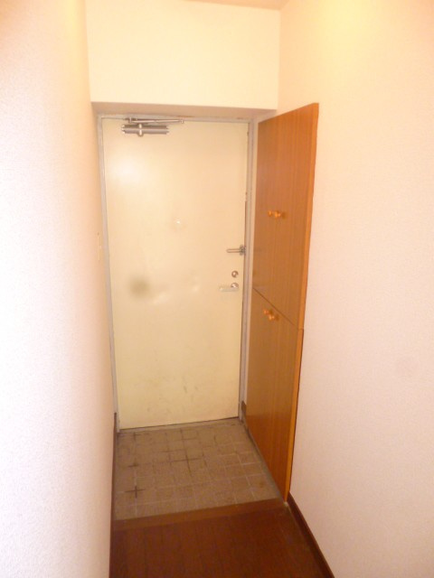 レジデンス高屋敷【キャッシュバック対象物件】の玄関|毎日通る玄関はこちらです