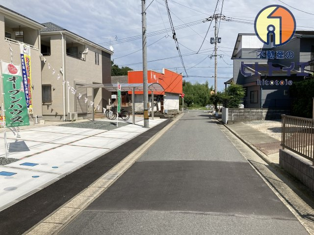 八女市室岡第1　の前面道路含む現地写真
