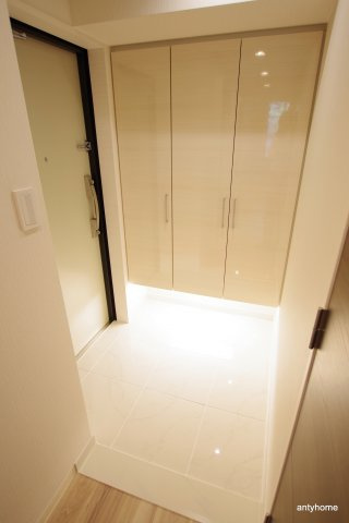 ゲートコート東三国　仲介手数料無料の玄関