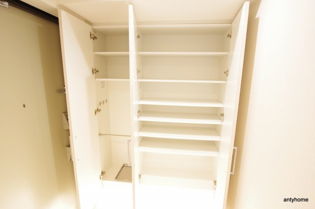 ゲートコート東三国　仲介手数料無料の収納