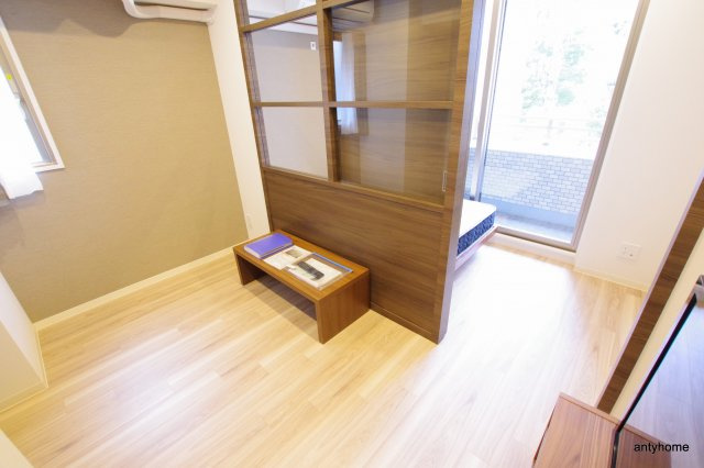 ゲートコート東三国　仲介手数料無料の居間・リビング