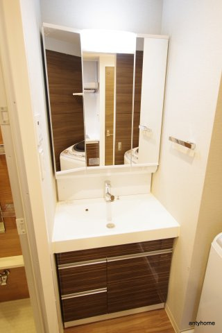 ゲートコート東三国　仲介手数料無料の洗面所