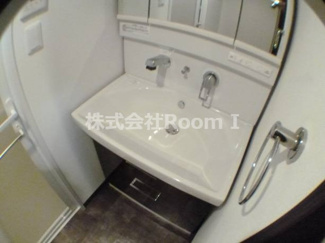 【洗面所】 | S-RESIDENCE淀屋橋 | 使いやすい洗面所です