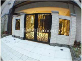 【エントランス】 | S-RESIDENCE淀屋橋 | 清潔なエントランスです