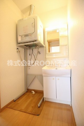 ソレイユ甲斐元　北・南棟の洗面所|コンパクトで使いやすい洗面所
