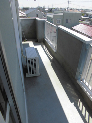 【バルコニー】 | メゾンイシザカ