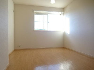 【洋室】 | ウォーターミル七番館 | 南側洋室