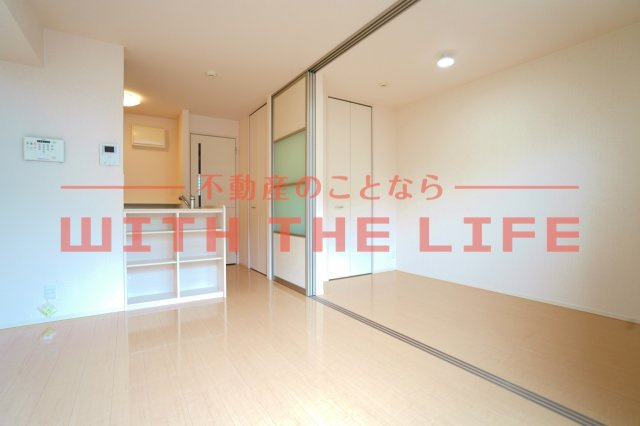 オリーヴァ東櫛原【10，000円キャッシュバック対象物件】の居間・リビング|ゆったりとした居間です