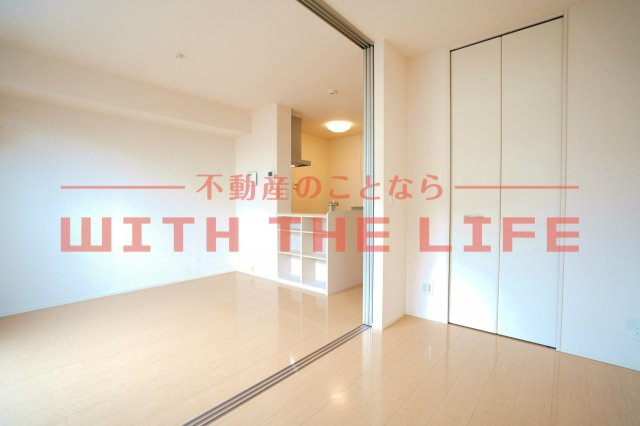 オリーヴァ東櫛原【10，000円キャッシュバック対象物件】の居間・リビング|使いやすいリビングです