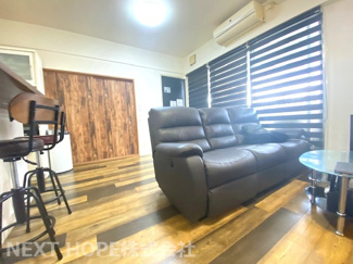 【居間・リビング】 | パレ北武庫之荘V | バルコニーに面したＬＤＫです♪室内はたいへん丁寧に使用されております！建具もフローリングもステキですね(^^)※居住中の為、事前にご連絡いただければご案内がスムーズです（＾＾）