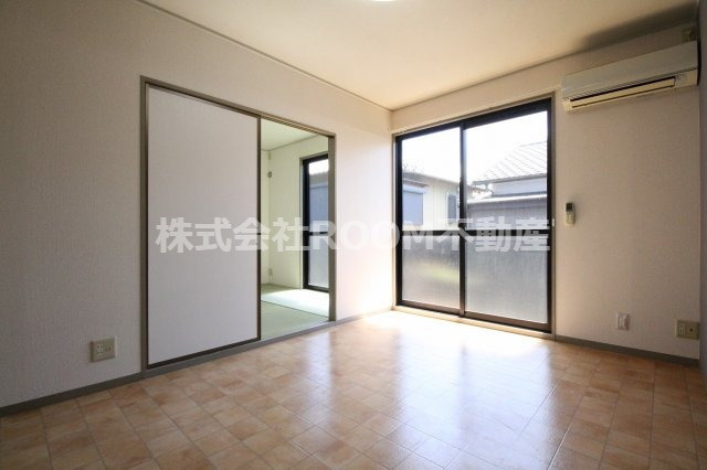 セジュールカミムラの洋室|明るい洋室です