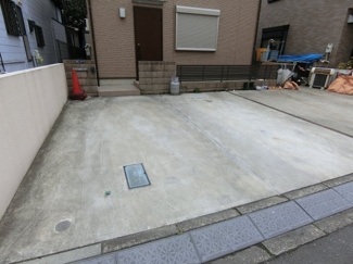 【駐車場】