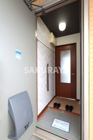 オランジェの玄関|2025年5月撮影。