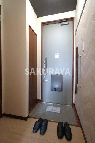 オランジェの玄関|2025年5月撮影。