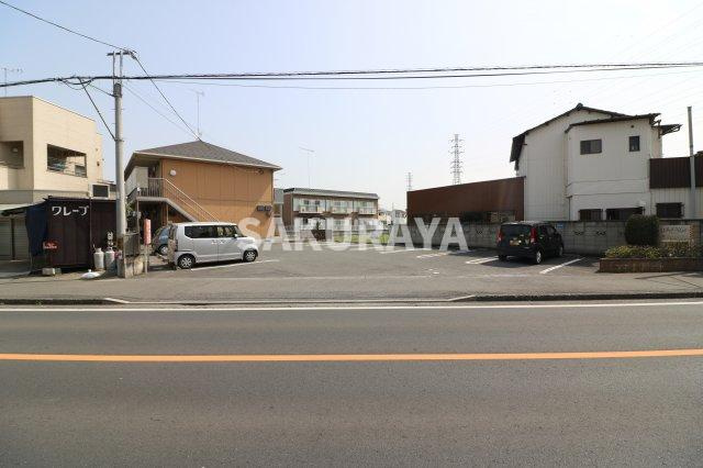 オランジェの周辺