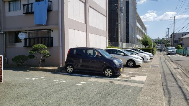 高丸西ビルの駐車場|☆神戸市垂水区　高丸西ビル☆
