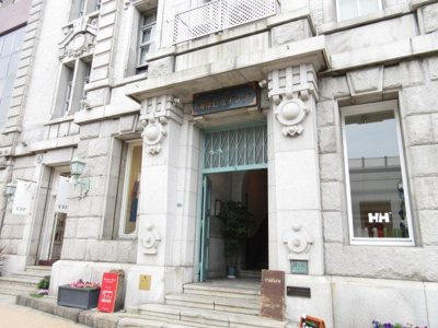 【エントランス】 | 物販向け１階路面店