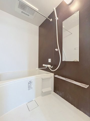 【浴室】 | Ale residence | ★雨の日でも洗濯物が干せる浴室乾燥機付き★