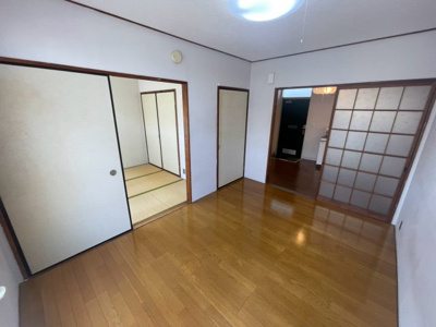 【洋室】 | 和泉ハウス