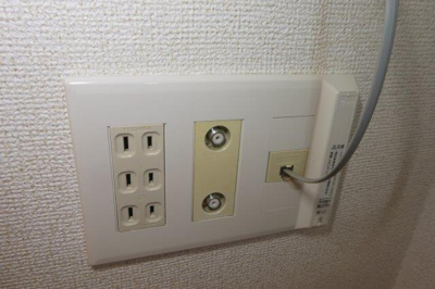 【設備】 | Ｔ－ＳＡＩＳＯＮ倉敷 | ＴＶジャック・電話モジュラー
