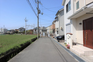 【前面道路含む現地写真】