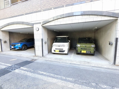 【駐車場】 | パテラ川崎 | 平置き駐車場です。